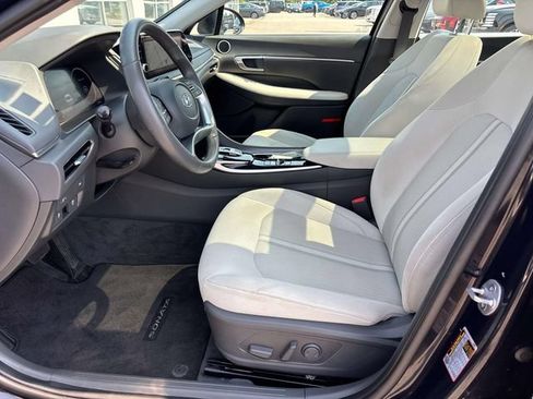 Certified 2023 Hyundai Sonata SEL w/ Convenience Package FWD image 10