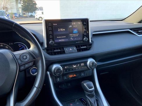 Used 2020 Toyota RAV4 XSE image 5