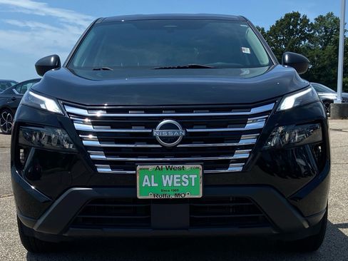 Used 2024 Nissan Rogue S AWD/4WD image 8