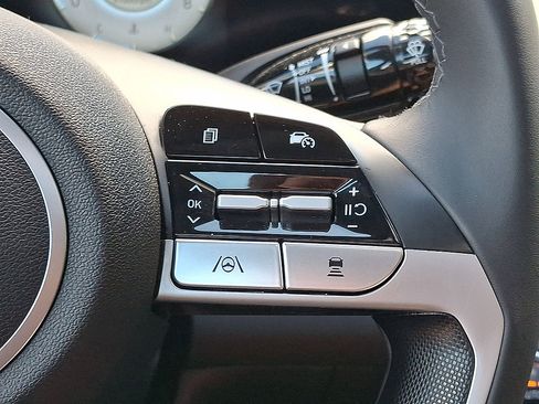 Used 2025 Hyundai Elantra SEL w/ Cargo Package FWD image 18