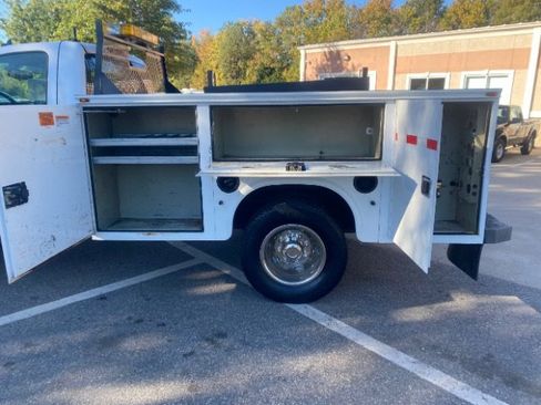 Used 2013 Chevrolet Silverado 3500 W/T image 7