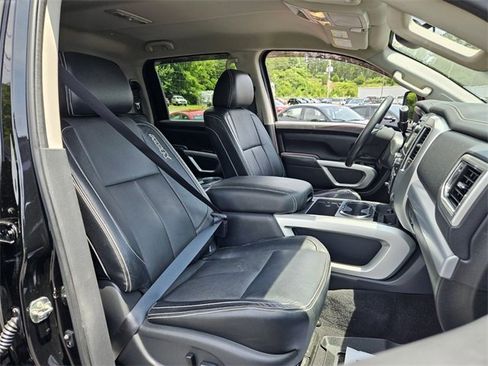 Used 2017 Nissan Titan PRO-4X w/ Pro-4x Convenience Package image 17