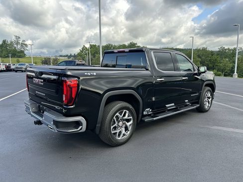 Used 2024 GMC Sierra 1500 SLT w/ SLT Premium Plus Package AWD/4WD image 7