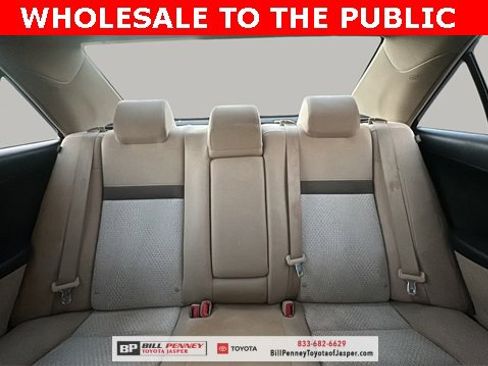 Used 2012 Toyota Camry LE image 18