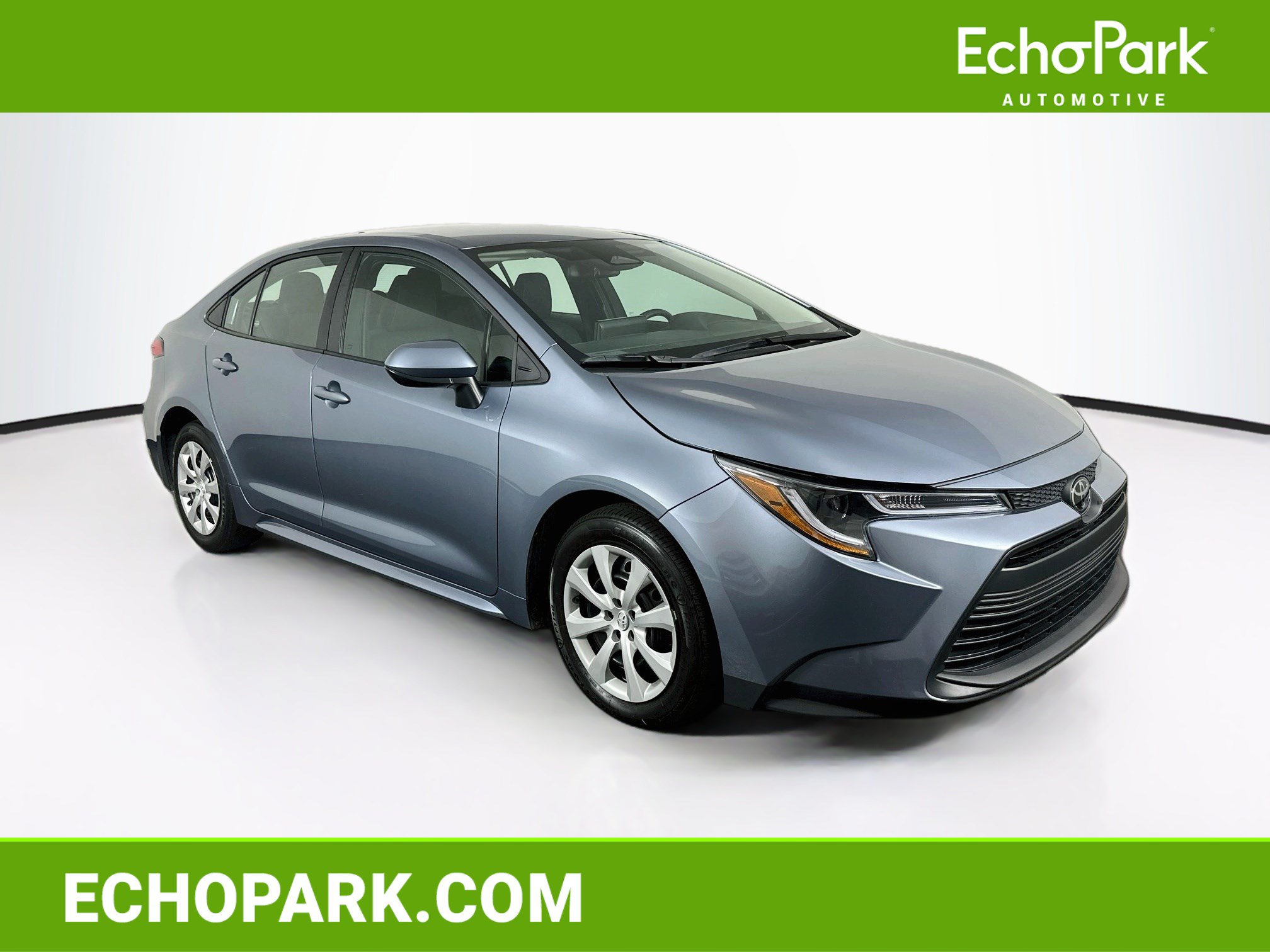Used 2025 Toyota Corolla LE FWD image 1
