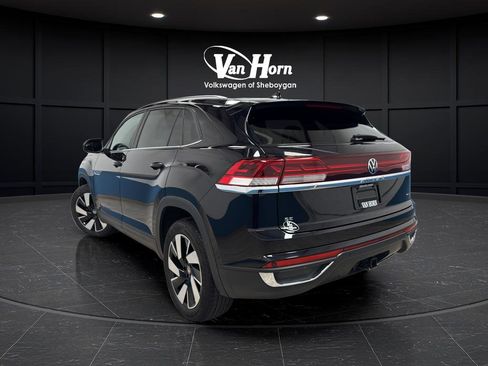 Used 2024 Volkswagen Atlas Cross Sport SE AWD/4WD image 5