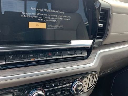 New 2026 GMC Sierra 2500 SLT w/ SLT Convenience Package AWD/4WD image 24