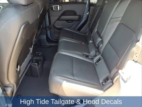 Used 2025 Jeep Gladiator Sport AWD/4WD image 21