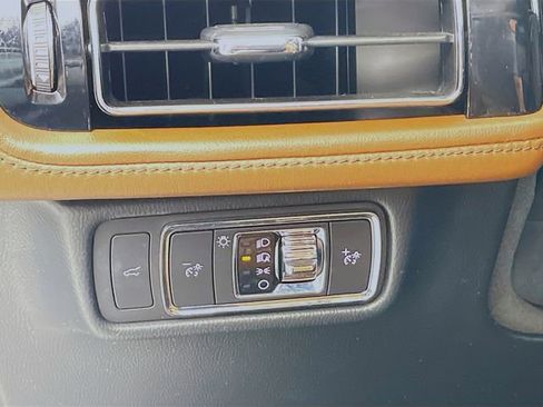 Used 2022 Lincoln Aviator Reserve w/ Elements Package Plus image 11