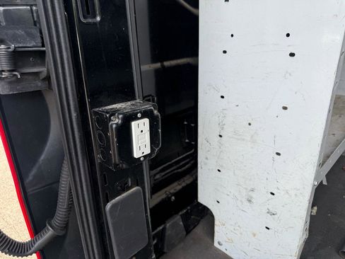 Used 2015 Ford Transit 250 148 Medium Roof RWD image 23