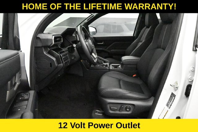 Used 2025 Toyota 4Runner Limited AWD/4WD image 14