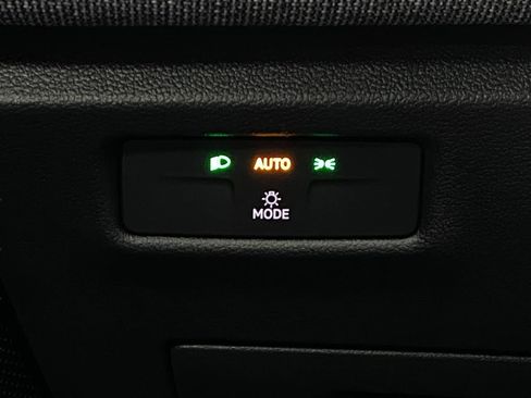 New 2025 Volkswagen Tiguan S image 13