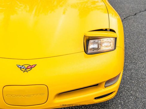 Used 2001 Chevrolet Corvette Convertible w/ Preferred Equipment Group2 image 76