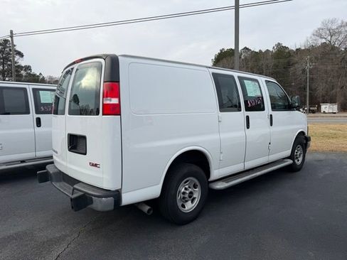 Used 2024 GMC Savana 2500 w/ Driver Convenience Package image 4