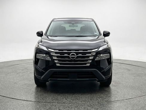 Used 2025 Nissan Rogue SV image 2