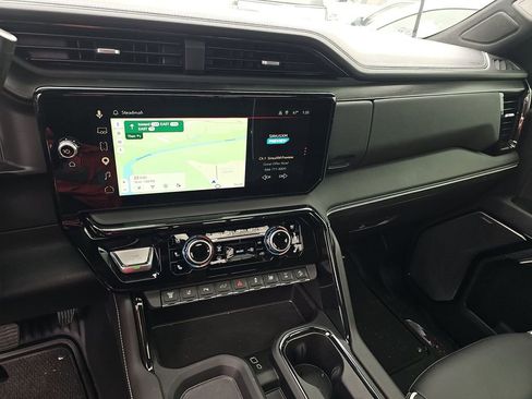 Certified 2026 GMC Sierra 2500 AT4X image 4