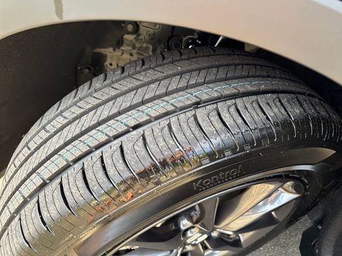 New 2026 Honda HR-V EX-L image 12