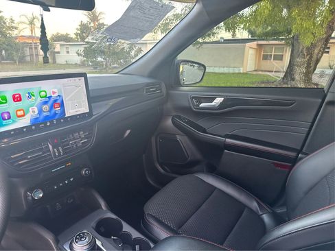 Used 2024 Ford Escape ST-Line w/ Tech Pack #1 FWD image 23