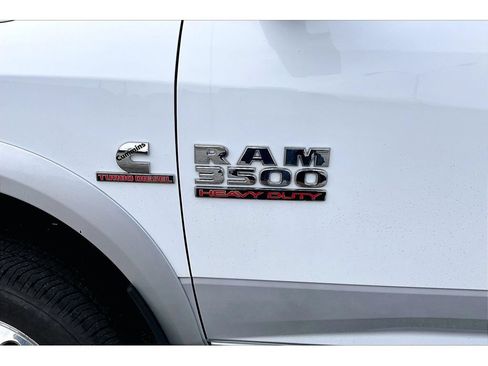 Used 2015 RAM 3500 Laramie AWD/4WD image 38