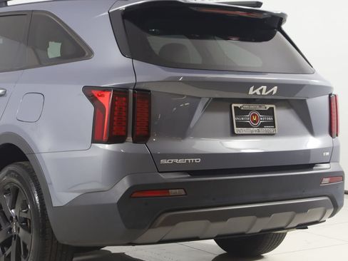 Used 2023 Kia Sorento S w/ Panoramic Sunroof Package AWD/4WD image 24