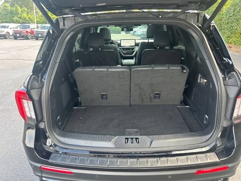 Used 2025 Ford Explorer ST AWD/4WD image 28