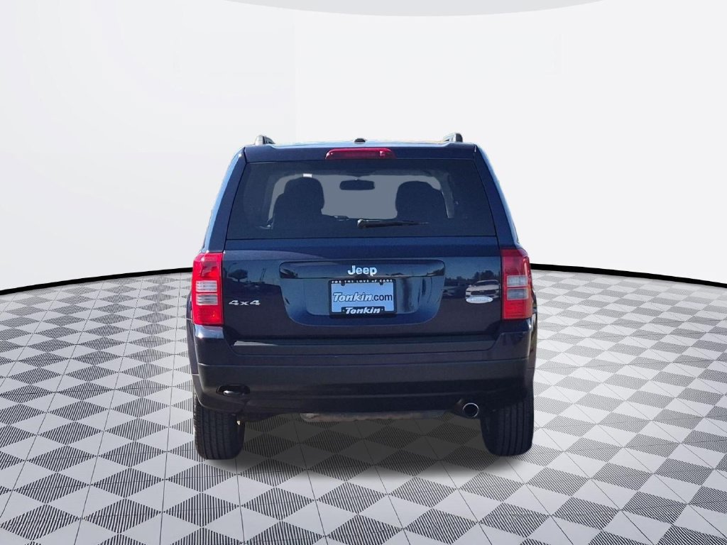 Used 2012 Jeep Patriot Latitude w/ Sun/Sound Group AWD/4WD image 5