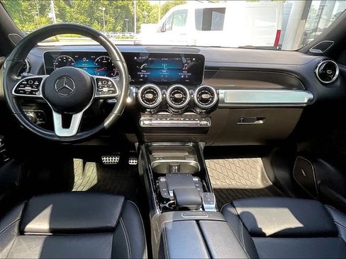 Certified 2021 Mercedes-Benz GLB 250 4MATIC image 9