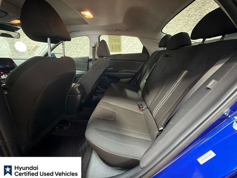 Used 2025 Hyundai Elantra SEL FWD image 15