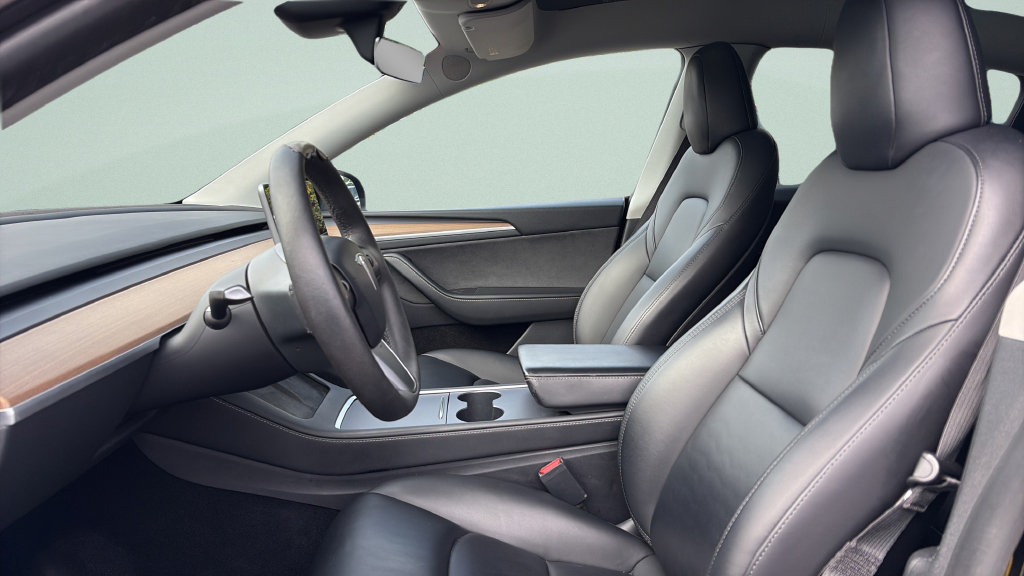 Used 2023 Tesla Model Y Long Range AWD/4WD image 9
