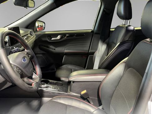 Used 2025 Ford Escape ST-Line image 9