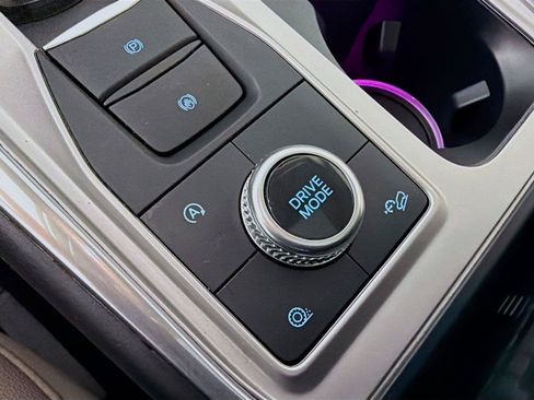 Used 2020 Ford Explorer Limited AWD/4WD image 41