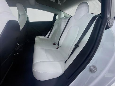 Used 2023 Tesla Model 3 Performance image 17