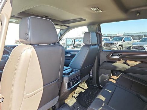 New 2026 GMC Sierra 2500 Denali w/ Denali Reserve Package image 10
