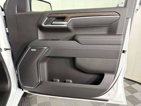 New 2026 GMC Sierra 1500 SLT w/ SLT Premium Plus Package image 12