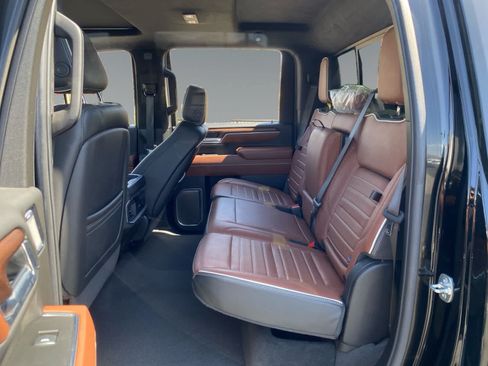Used 2025 GMC Sierra 2500 Denali Ultimate AWD/4WD image 13