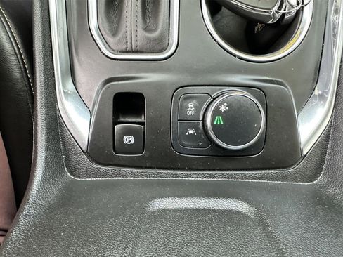 Used 2020 Chevrolet Traverse RS image 22