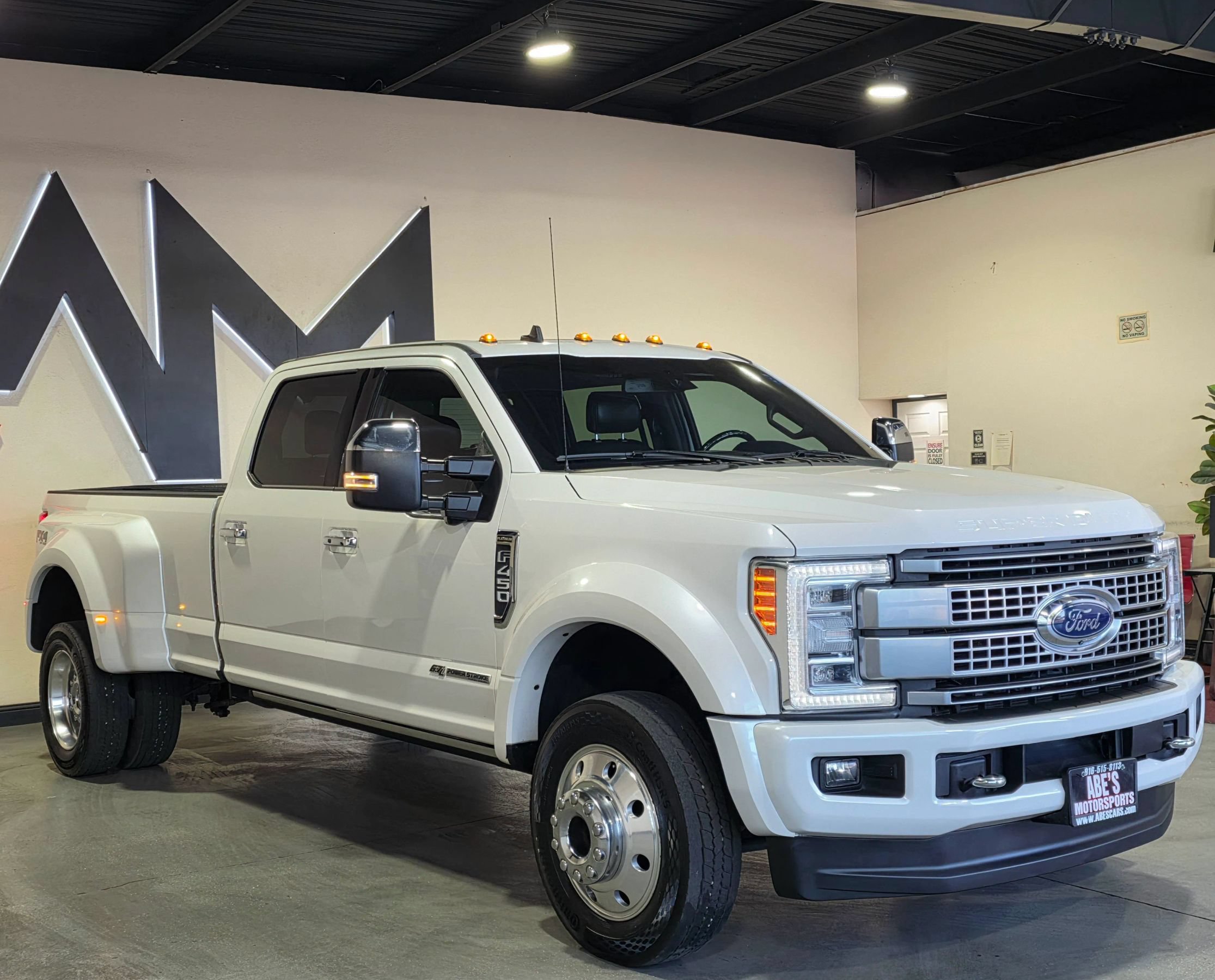 Used 2019 Ford F450 Platinum w/ Platinum Ultimate Package AWD/4WD image 3