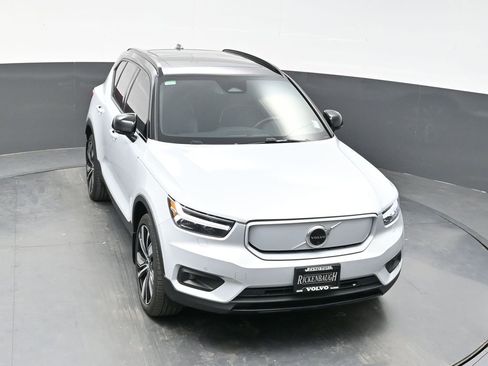Used 2021 Volvo XC40 P8 Recharge AWD/4WD image 31