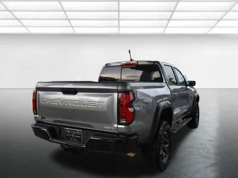 Used 2024 Chevrolet Colorado ZR2 w/ ZR2 Convenience Package III AWD/4WD image 8