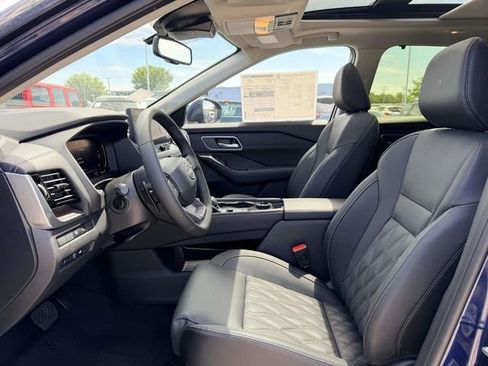 New 2026 Nissan Rogue Platinum w/ Platinum Premium Package AWD/4WD image 16