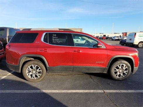 Used 2023 GMC Acadia SLE w/ Driver Convenience Package image 3