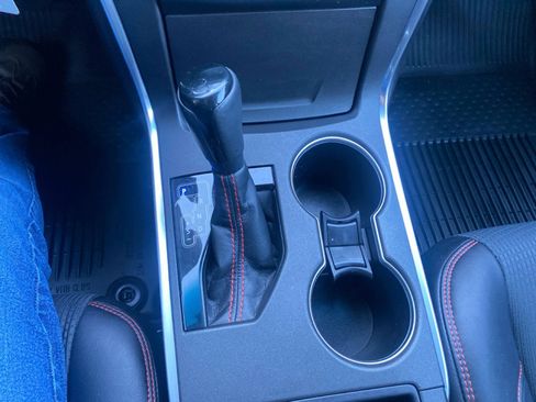 Used 2017 Toyota Camry SE image 17