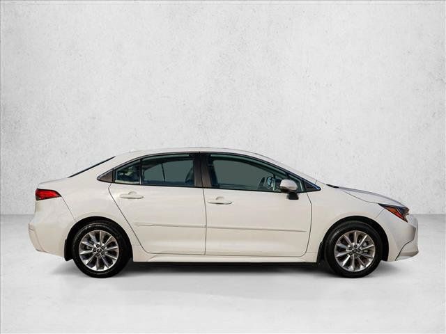 Used 2022 Toyota Corolla XLE FWD image 4