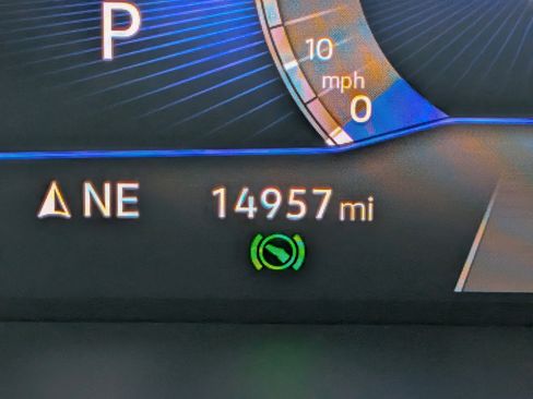 Used 2024 Volkswagen Taos SE w/ Panoramic Sunroof Package image 25