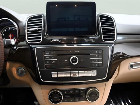 Used 2017 Mercedes-Benz GLE 350 4MATIC w/ Premium 1 Package image 24