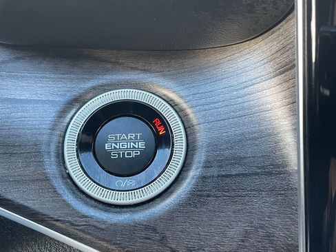 Certified 2022 Jeep Grand Cherokee L Limited image 36