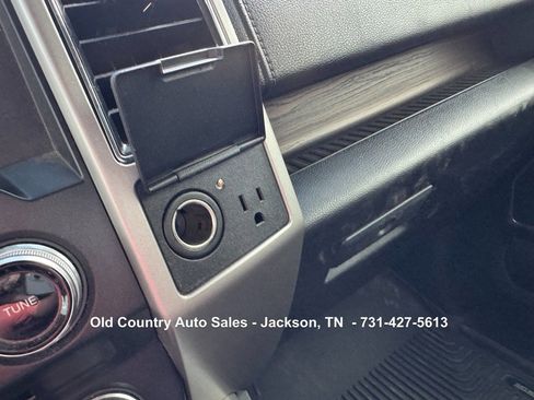 Used 2017 Ford F150 Lariat w/ Equipment Group 502A Luxury image 31