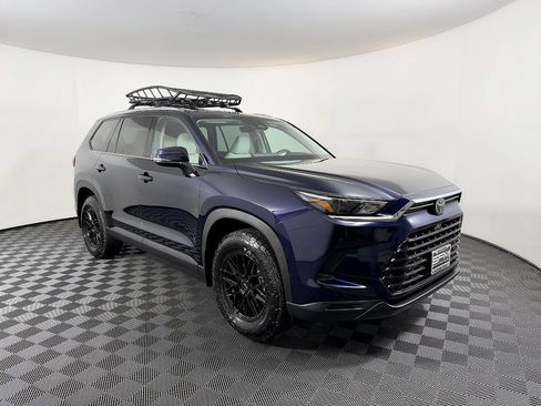 Used 2024 Toyota Grand Highlander AWD image 6