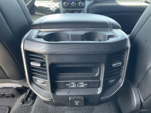 Used 2024 RAM 1500 Laramie AWD/4WD image 39