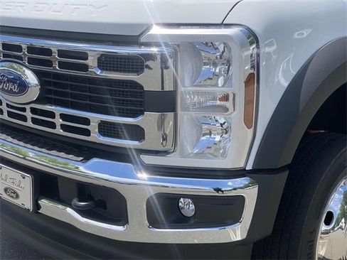 New 2025 Ford F450 XL image 4